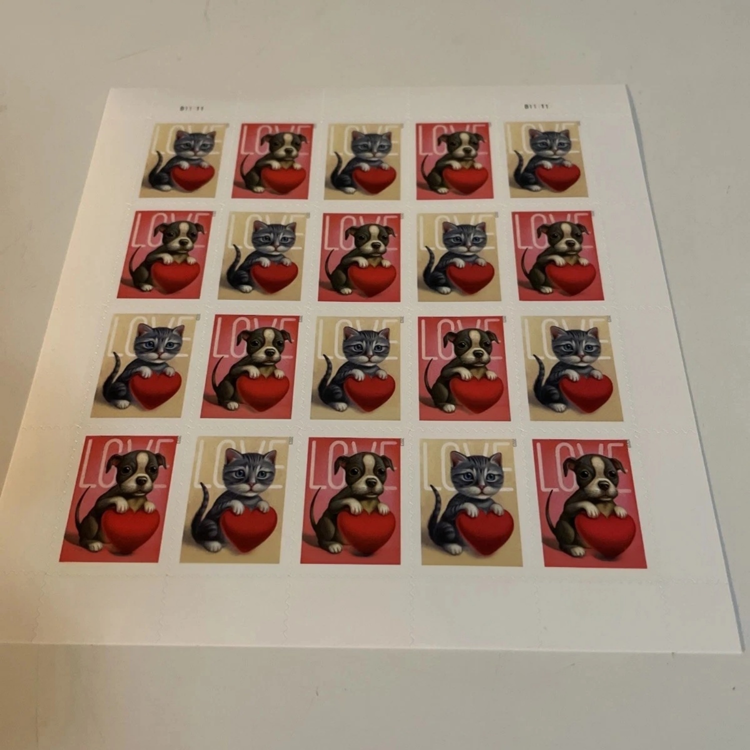 2023 Cat and Dog Love-Sheet of - Collectible & Vintage Dolls For Christmas 评论和价格