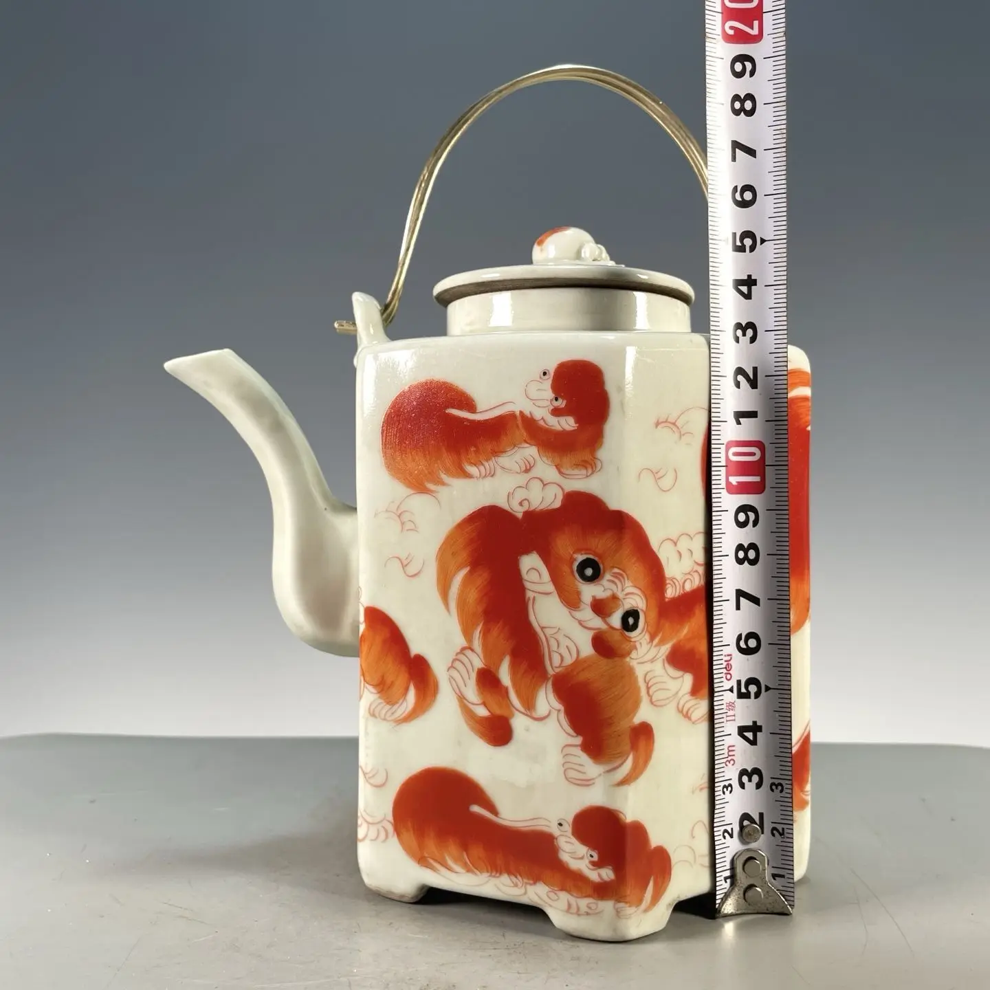Vintage Hexagonal Bailiff Teap - Vintage Collectible Pottery 评论和价格
