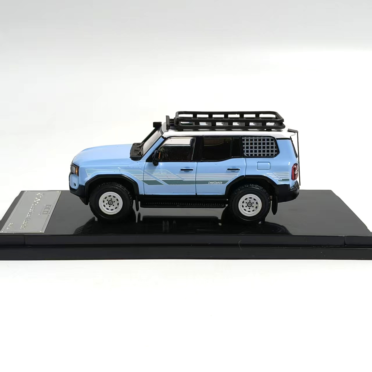 Diecast DCM 1:64 Scale LC250 V - Vintage Collectibles 评论和价格