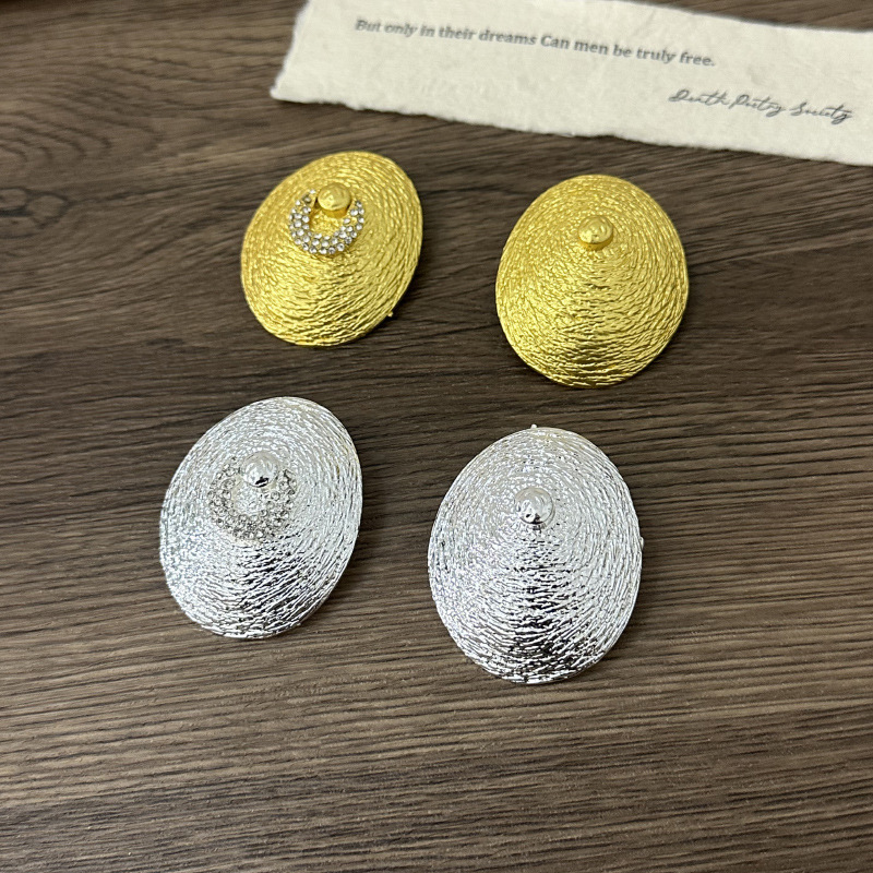 Exaggerated Vintage Metal Plat - Vintage Collectible Show 评论和价格